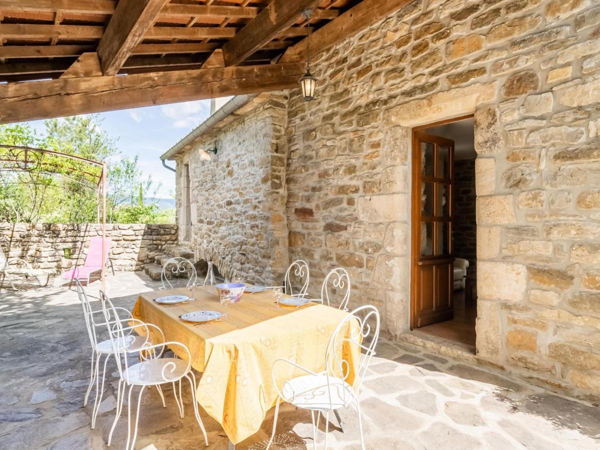 Classy Holiday Home In Les Vans With Pool Chambonas Zewnętrze zdjęcie