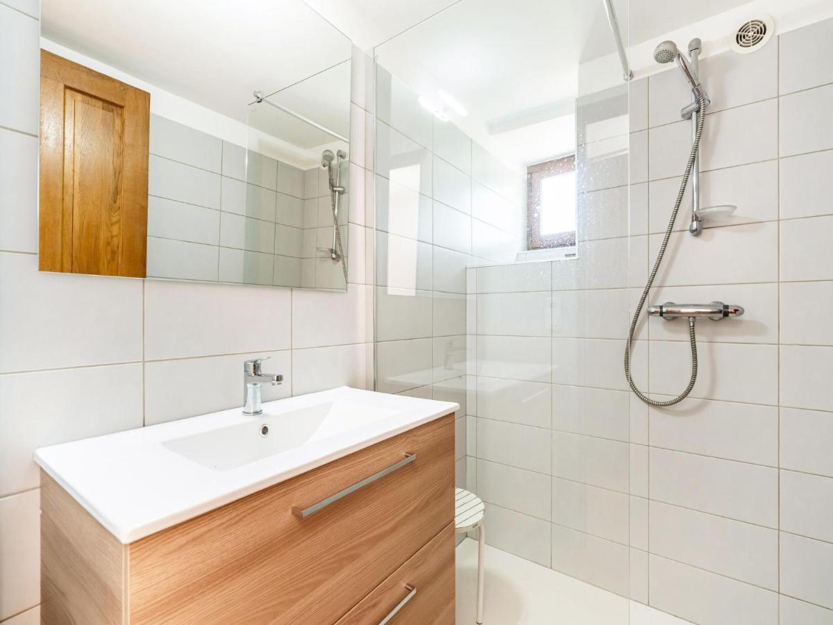 Classy Holiday Home In Les Vans With Pool Chambonas Zewnętrze zdjęcie