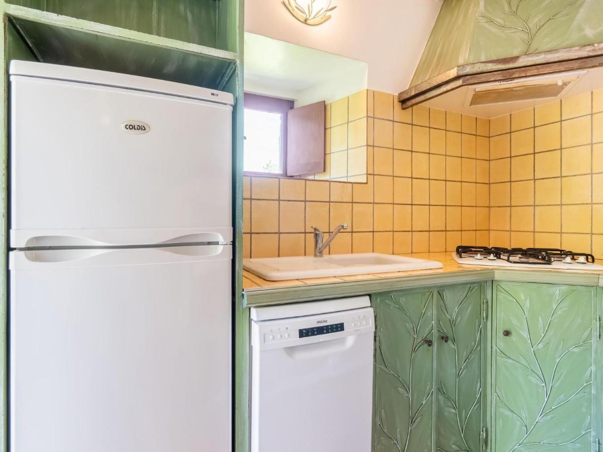 Classy Holiday Home In Les Vans With Pool Chambonas Zewnętrze zdjęcie