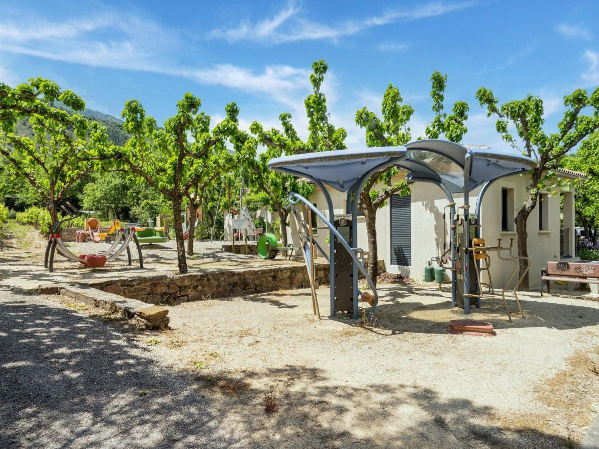Classy Holiday Home In Les Vans With Pool Chambonas Zewnętrze zdjęcie