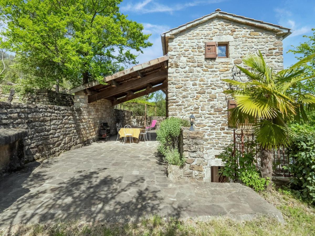 Classy Holiday Home In Les Vans With Pool Chambonas Zewnętrze zdjęcie